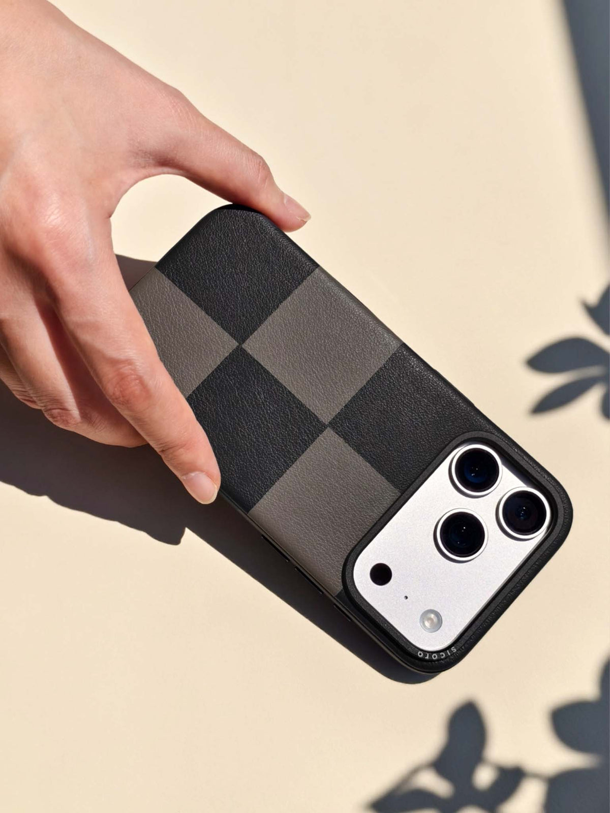 Product video showcasing sicora iPhone 18 pro vegan leather case, macro case in black and gray
