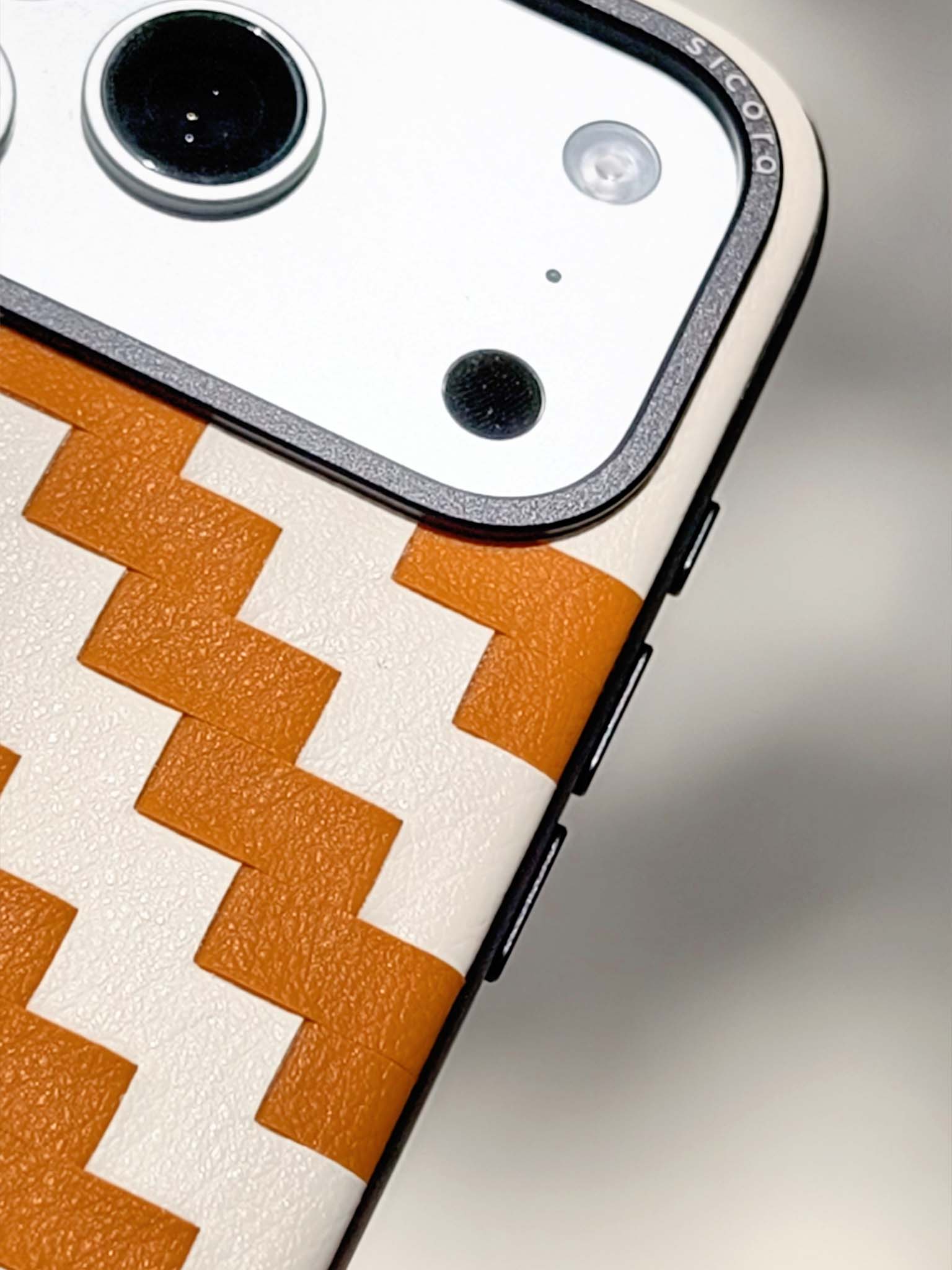sicora toffee cream zigzag case iPhone 17 pro video