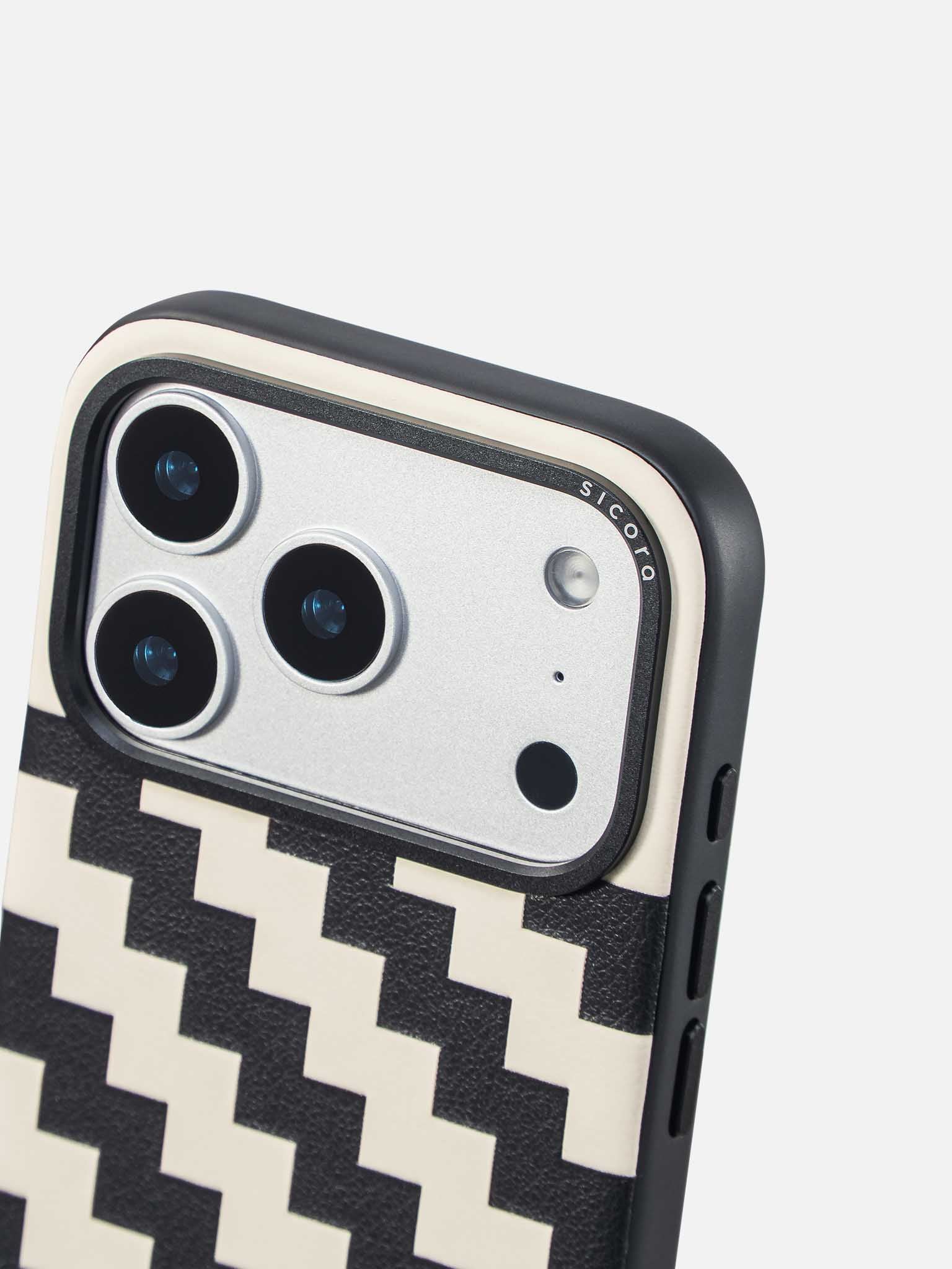 Sicora zigzag phone case with black and cream white zigzag pattern
